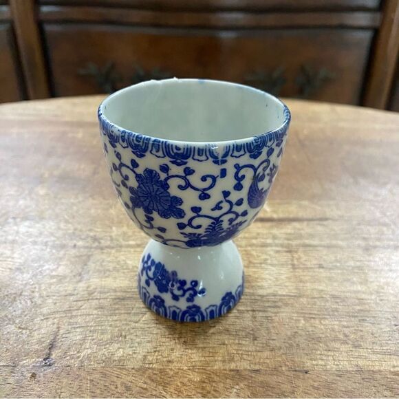 Other - Vintage, phoenix, bird, blue and white egg cup